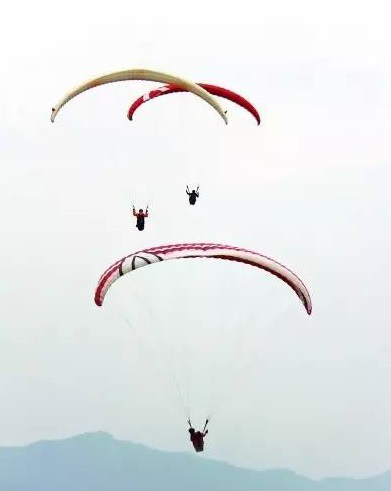 2015年第二届中国武汉木兰山国际滑翔节